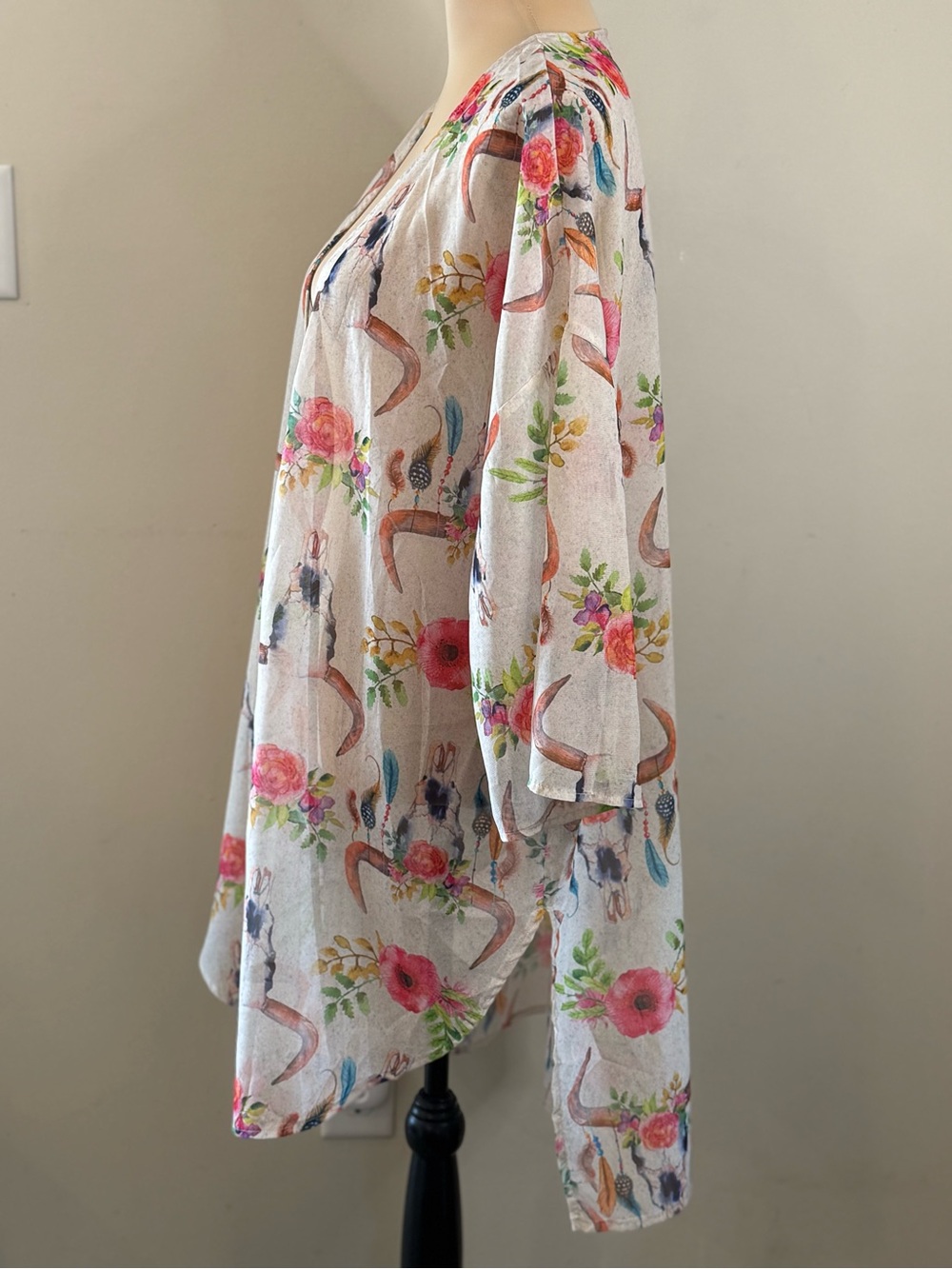 Grace & Emma western kimono coverup floral steer skulls SZ M/L - Picture 3 of 10